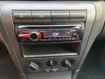 Škoda Octavia Tour 1.9 TDI 74kW RS paket r.v.2010 - 17