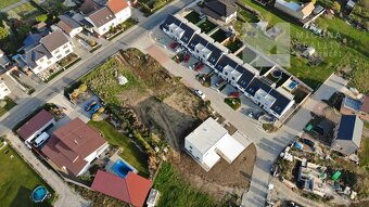 Prodej rodinného domu 5+kk, 165 m2, Pozemek 451 m2, Garáž - 17