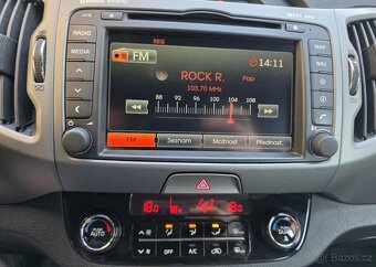 Kia Sportage 1.7-PREMIUM-NAVI-1.maj.-KŮŽE - 17