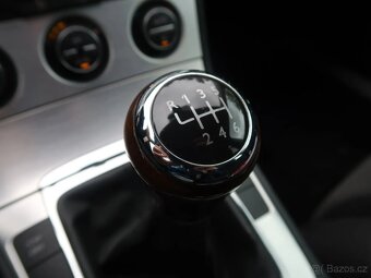 Volkswagen Passat 2007 2.0 TDI Combi - 17