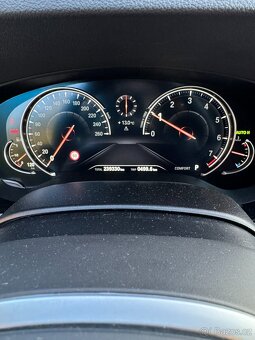 BMW 540i xDrive Limousine - 17