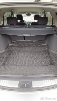 Toyota Avensis kombi T25 2.2D-4D 110 kW - 17