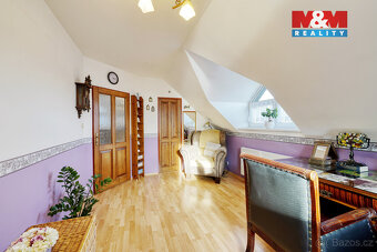 Prodej rodinného domu, 478 m², Veleň, ul. Na návsi - 17