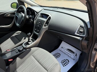 OPEL ASTRA J 1.6 16V 85kW-2010-128.772KM-XENON,AC,VÝHŘEV- - 17