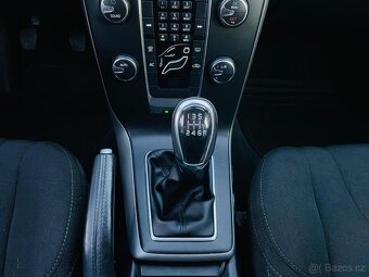 Volvo V40 2.0D3 5VÁLEC MANUÁL KAMERA ODPOČET DPH 1 MAJITEL - 17