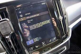 Volvo V90 D3 2.0L Momentum A/T sivá/šedá - 17