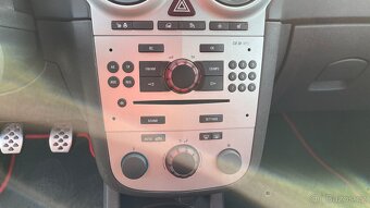 OPEL CORSA 1.6 TURBO GSI - 17