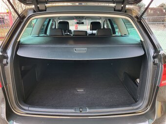 Volkswagen Passat B7 2,0 TDI Highline - 17