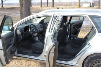 Toyota Avensis T25 r.v 2007 - 17
