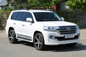 Toyota Land Cruiser 200 4.5 D4-D V8 / 69.850 km / 183kW - 17