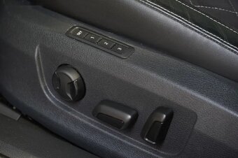 Škoda Superb, 2.0TDI 147KW,SPORTLINE,DSG,4X4 - 17