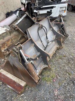 Ahlmann AX850 - 17