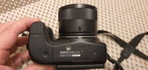 Sony CyberShot DSC-HX400V + MEGA příslušenství - 17