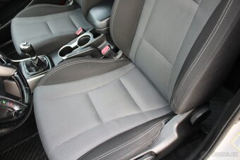 Hyundai i30 1,6 CRDi ČR,VÝHŘEVY,DPH,2014 - 17
