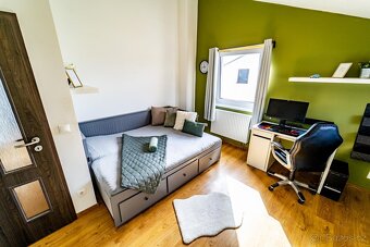 Hněvousice, prodej rodinného domu 5+kk 117 m2 na pozemku 601 - 17