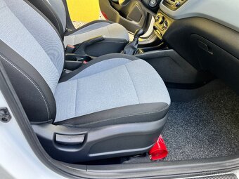 HYUNDAI i 20 1.2 i BENZÍN 55 kW NAJETO JEN 49 TIS KM - 17