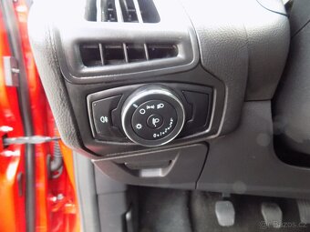 Ford Focus 1.6 TI-VCT 77 KW TREND, 1. MAJ. ČR - 17