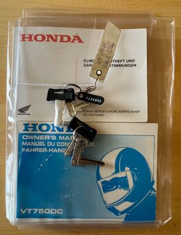 Honda VT750DC Black Widow - 17