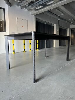 Černý obdélníkový stůl značky Ton - 17