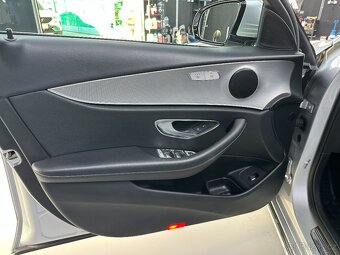 Mercedes-Benz E 220Cdi 4-matic 143kw - 17