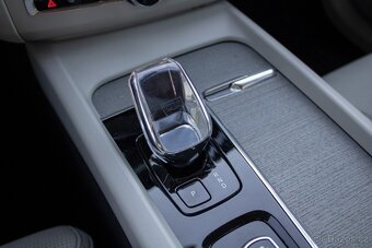 Volvo XC60 2.0 B5 mHEV Plus Bright AWD A/T - 17