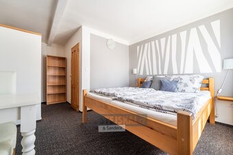 Prodej penzionu (užitná plocha 2 308 m2) - Žabovřesky (pozem - 17