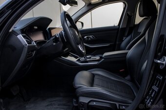 BMW Rad 3 Touring 330d xDrive A/T - 17