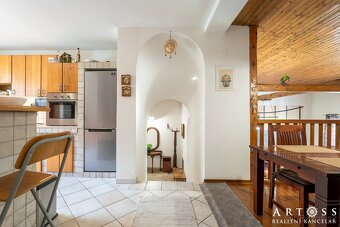 Prodej rodinného domu 6+1 s garáží a vinným sklepem, Blučina - 17