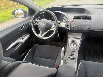 Honda Civic 1,8 VTEC 1.majitel najeto 107000 km - 17