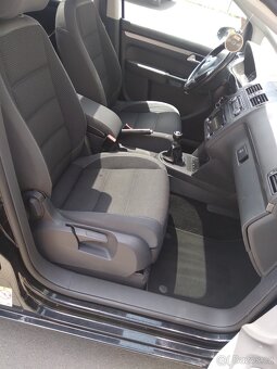 Volkswagen Touran 1.4 Tsi 7míst ComfortLine - 17