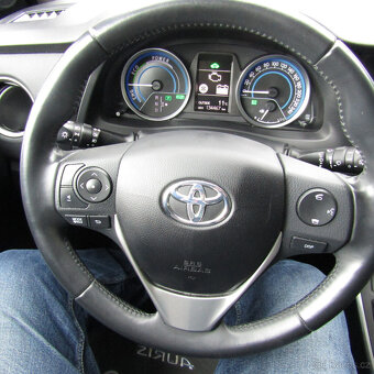 Toyota Auris 1,8i 73kw HYBRID, 2015, NAJETO 134TKM, EDITION - 17