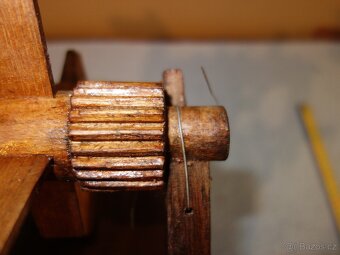 Stará velikonoční hrkačka-klapačka, super model - 17