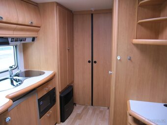 Prodám karavan Hobby 540 UK,r.v.2001 + mover + markýza. - 17