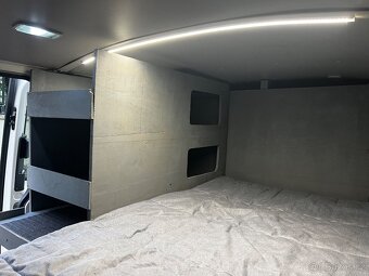Volkswagen Transporter T5, 1,9 TDI, 77 Kw - 17