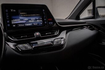 Toyota C-HR 1.8 Hybrid Selection E-CVT - 54 000km - 17