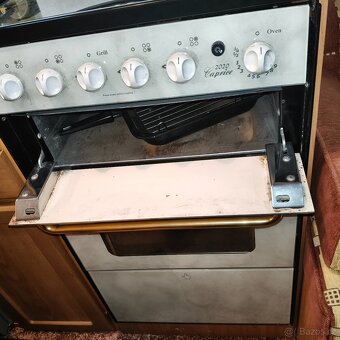 Anglický karavan pro 5 osob - 17