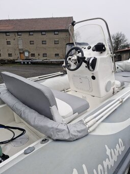 motorový člun ADVENTURE V-500 - 17