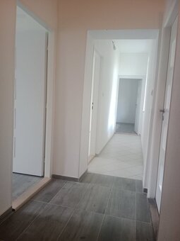 Prodej dvou domů v Českých Velenicích - 17