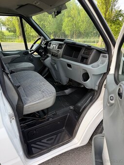 FORD TRANSIT VALNÍK 7 MÍST - 17