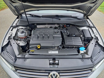 Volkswagen Passat 2,0Tdi 110kw klima+Navi+SERVIS - 17