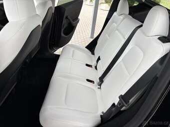Tesla Model Y - 17