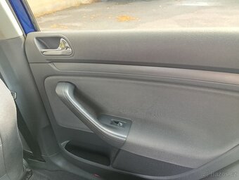 VW Golf 5, 1.4, benzín + zimní sada - 17