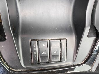 2014 FORD S-MAX TITANIUM 2,0 TDCI 103KW automat - 17