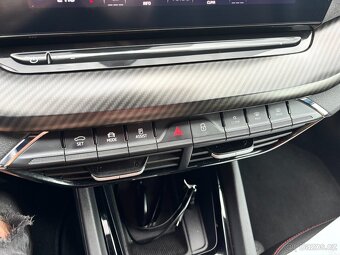 Octavia RS, 2.0TDI 4x4, 1.Majitel, 142xxxkm,ČR,Záruka, Tažné - 17