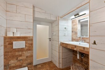 NOVÁ CENA Prodej domu 212m², pozemek 2 430m², Bořkov, Slaný - 17