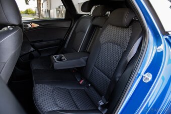 Kia Ceed SW 1.4 T-GDi Platinum A/T - 17