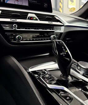 BMW 540d xDrive M-PERFORMANCE - 17