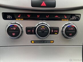VW Passat B7 combi 2.0TDi 103kW DSG Tažné Odpočet DPH - 17