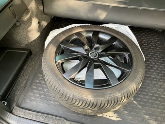 Octavia 2.0TDi canton DSG nez. topení TZ pano FULL HISTORIE - 17