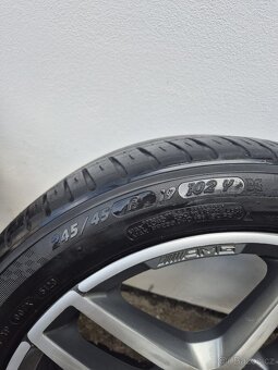 Kola Mercedes Benz - originál - 17